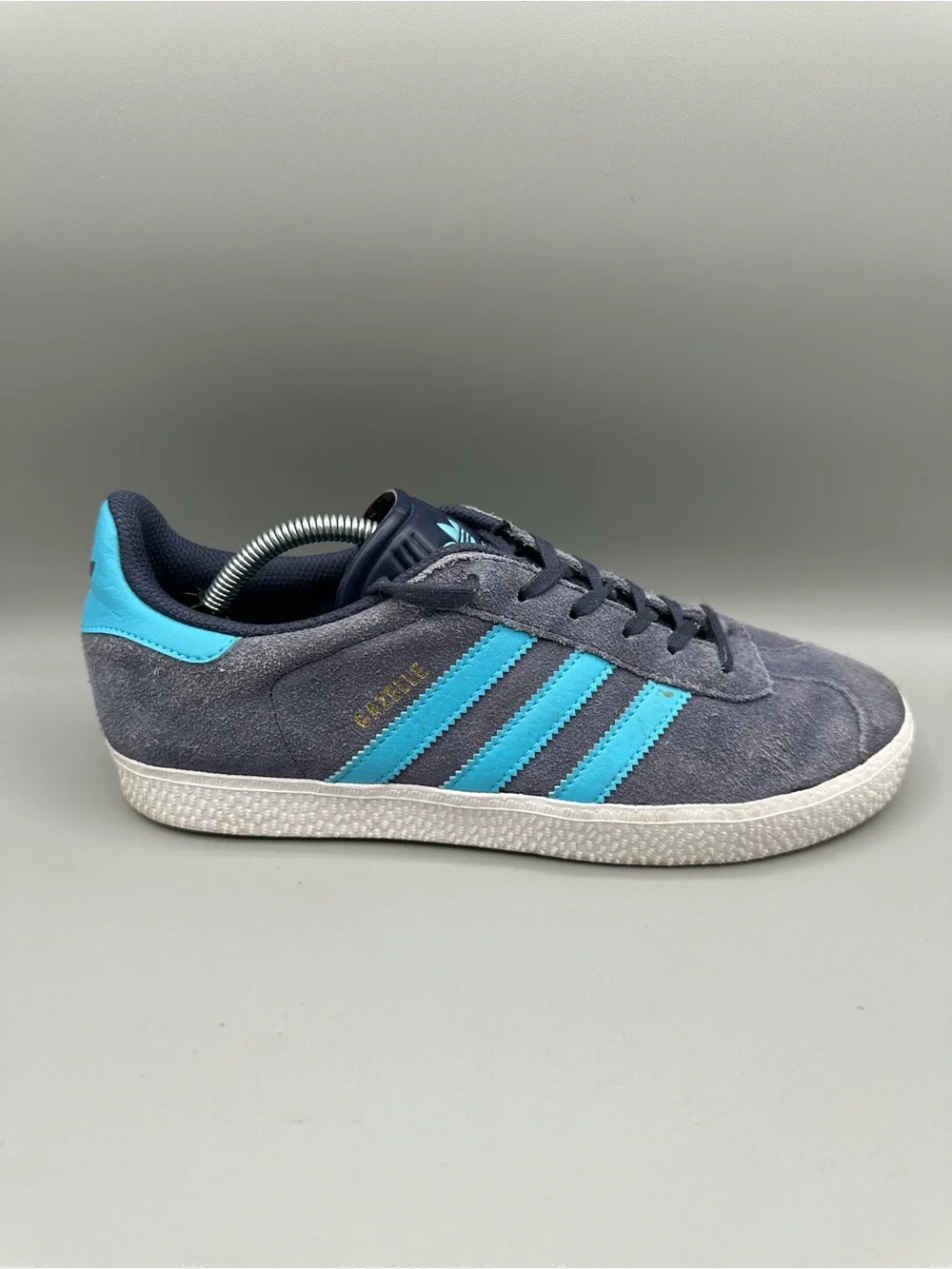 Adidas Originals Gazelle Blue Suede Sneakers Women 7.5 Men 6